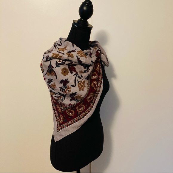 Vintage 1980’s Floral Scarf/Wrap - Picture 3 of 4